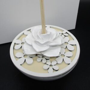 PROFUMATORE CON ROSA TAPPO PANNA